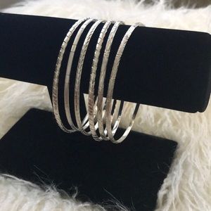 Bracelet bangles